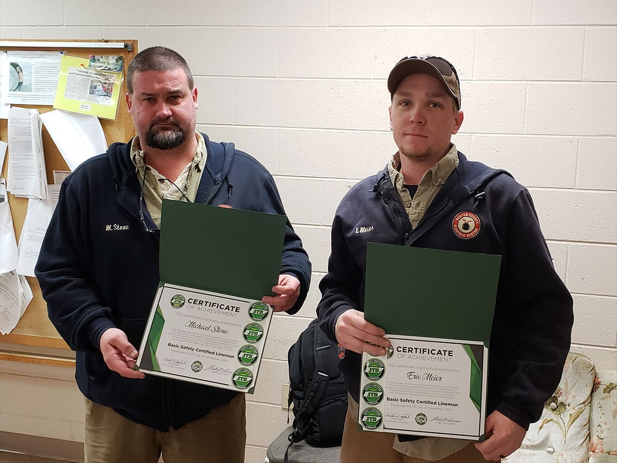 2019 Basic SCL Recipients Michael Stone and Eric Meier from Benton County Electric System